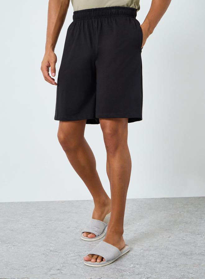 ستايلي طقم من شورت وتيشيرت محبوك مطبع للرجال - Image 3